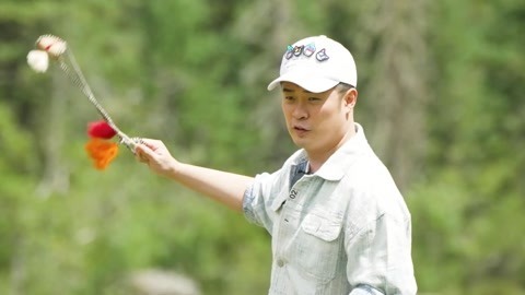 食万八千里 陈赫挑战乌朵打地鼠获胜