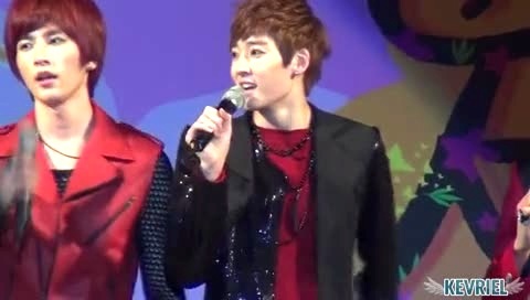 IU kiss&cry 军浦杜鹃花庆典开幕式 Talk 主Kevin Ver.2 饭拍版 12/05/04-U-Kiss (UKiss)