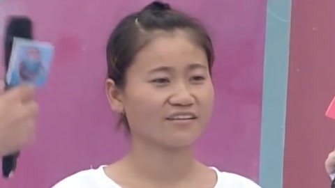 奶茶妹经验丰富三度登顶 冲小妹打赌奶茶加芥末