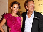 娱乐急先锋 李玟携未婚夫甜蜜亮相秀恩爱