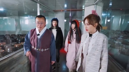 蓝莓孵化营 王祖蓝怪异画风舞蹈Battle，李诞鬼才逻辑带货口红