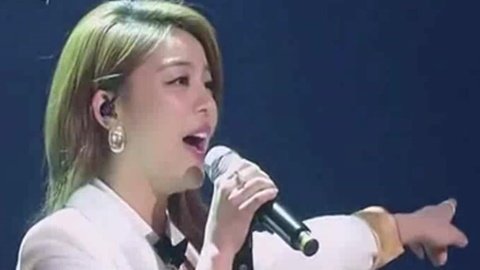 唱罢吹灯 美女吐槽油太贵《一无所油》