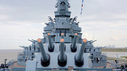 7万吨舰开炮震晕数百人