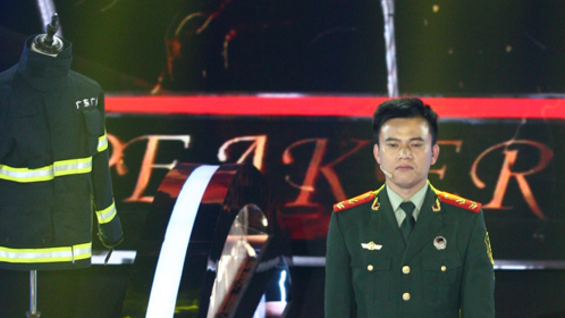 我是演说家第二季 第15期：当兵是没出息的？乐嘉当场洒泪要让你们看清楚