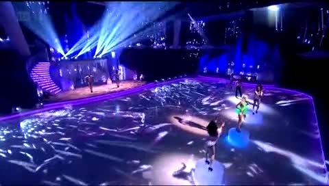 IU kiss&cry Kiss The Stars (The Dancing On Ice)现场版 12/01/15-Pixie Lott (小精灵洛特)