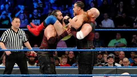 wwe美国职业摔角 蛮力兄弟太凶残！连续暴力打击干翻当地摔角手