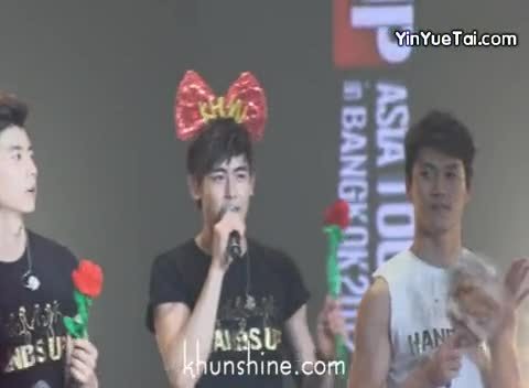 2PM Hands Up (Asia Tour In 曼谷) 主Nichkhun 饭拍版 12/02/18-2PM
