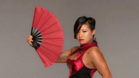 WWE在中国 初代中国之星王彦博 李霞 伊峰为今年选秀小伙伴加油