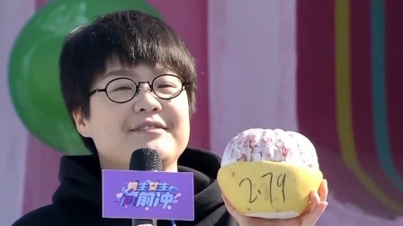 男生女生向前冲 2023 亚洲一号上演“水果大作战”，冲冲家族欢乐“水果开会”