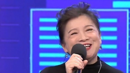 半个娱乐圈的“妈妈”杜宁林老师带来脱口秀首秀，金霏陈曦戏说“群聊”