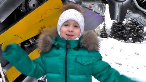 参观变形金刚机器人