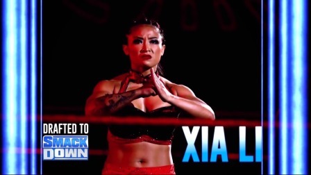 【中文解说】WWE RAW 第1480期：李霞成为首位进入主秀节目的中国选手