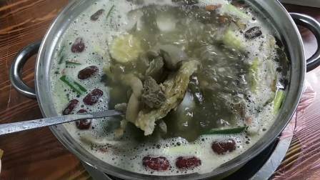 南澳岛赶海日记 汕头南澳岛特色河豚干炖羊肉，不知道河豚做成干有没毒，有点怕哦