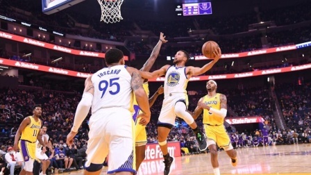 NBA季前赛-库里30分 普尔28分 勇士送湖人3连败