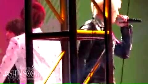 IU kiss&cry Neverland 军浦杜鹃花庆典开幕式 主秀铉 饭拍版 12/05/04-U-Kiss (UKiss)