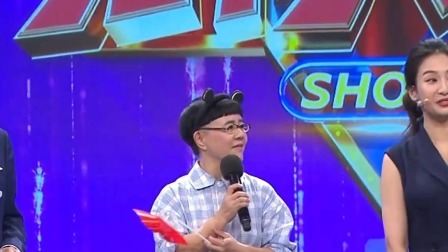 喜剧人登台与儿时偶像现场互动，金霏陈曦最新相声作品首度公演获好评