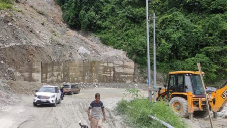 印度在中印边境曝出大动作，重大基建12年未完工，预算猛增数倍