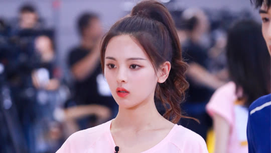 悠享版第2期：杨超越超长训练镜头放送