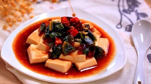 迷迭香 爽滑开胃的皮蛋豆腐！