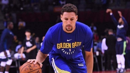 NBA热辣资讯 克莱训练赛后场运球一条龙绝杀！这熟悉的感觉又回来了！