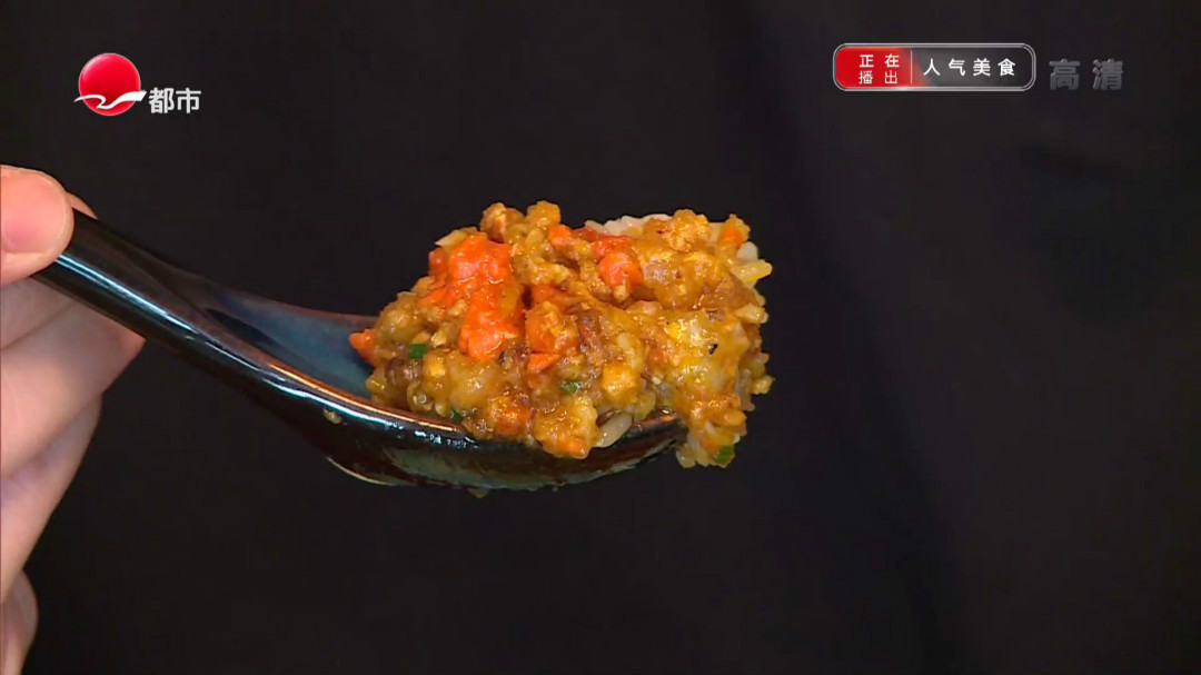人气美食 长沙路海南鸡饭 180天文昌鸡是招牌?