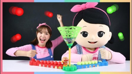 凯利和玩具朋友们 凯利和小凯利的面包超人投篮桌面游戏 219