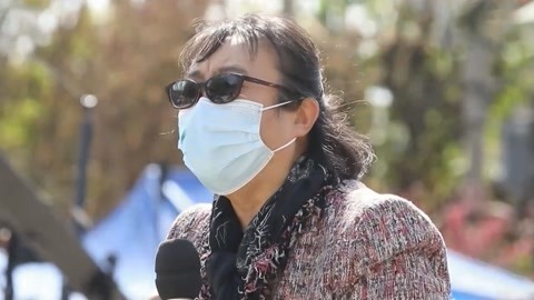 因一堵墙杠上十余年 积怨已久的两小区业主针锋相对