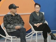 选择2019 62岁女嘉宾有颗年轻的心 分享山水画获得好评