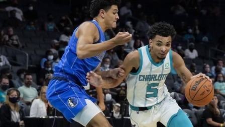 NBA季前赛-独行侠68分狂胜黄蜂 两支球队15年来最大分差
