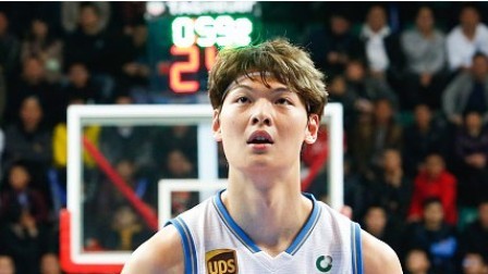 预见CBA 【预见CBA】CBA第41轮：陈林坚求再爆发，大王大战汤普森