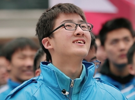 少年使劲吐槽学霸室友