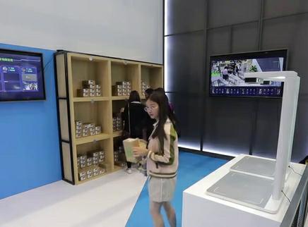 新闻大求真 智慧物流能让取快递更便捷？