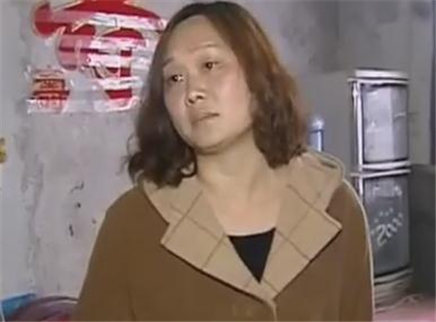 寻情记 坟前争遗产 三姐妹孝心难辨