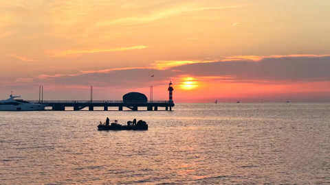 山海相依韵绕秦皇岛 渔舟唱晚四季皆成诗