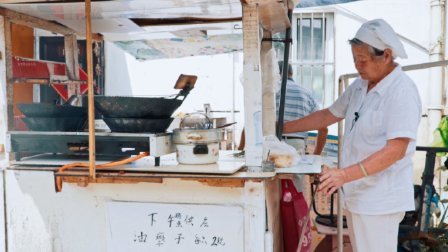 二更视频 拒绝出名夸大 魔都画风独特的新晋网红 79岁阿婆的故事直击泪点 805