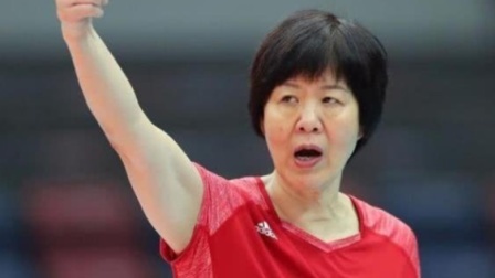 体育24小时速递 恭喜女排！郎平回归指日可待，出席排超联赛开幕式令球迷欣慰
