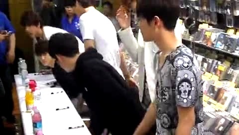 EXO 韩国光州签名会 饭拍版 12/05/09-EXO-K