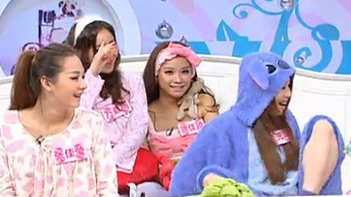 就是爱漂亮 “睡美人”越睡越美丽？时尚达人推荐睡觉装备，现场支招急救保养法