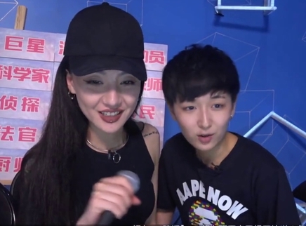 818超女聊天室 霸气女爵王金金生日啦！