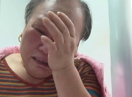 寻情记 女孩轮住老师家 身世让人怜惜