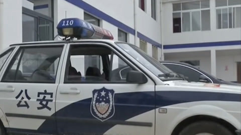 法治中国60分 骗逃通行费省4千却违法 破坏共享电动车被骂缺德