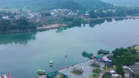 薛佳凝祁俊雄泛舟桃花潭，水东古镇体验皖南木雕技艺