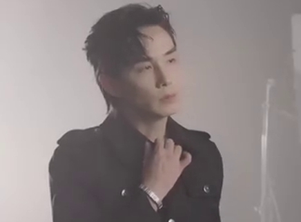 李承铉制服look超吸睛