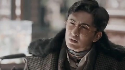 《鬓边不是海棠红》精选看点 程凤台给商细蕊送来一本书 里面的内容都是诋毁他的