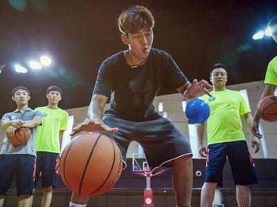 常老师篮球课堂 《常老师篮球课堂》-11个小动作！让你在家也能练篮球