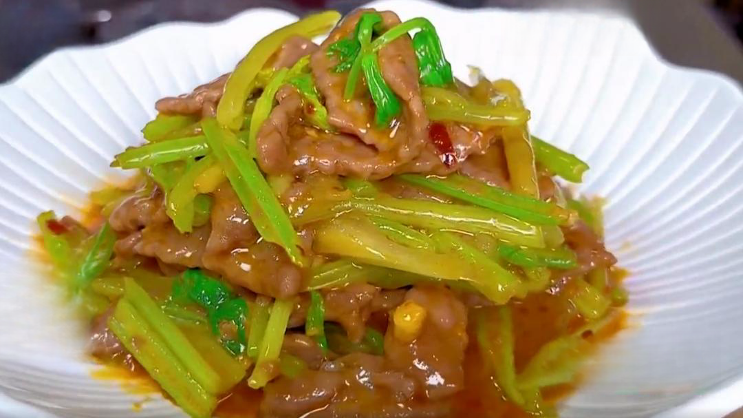 人气美食 霜降节气美味 芹菜炒牛肉