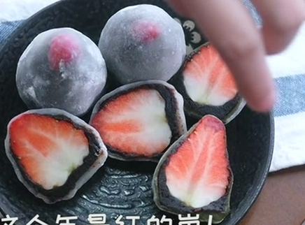 初味日记 又简单又高颜值的草莓大福