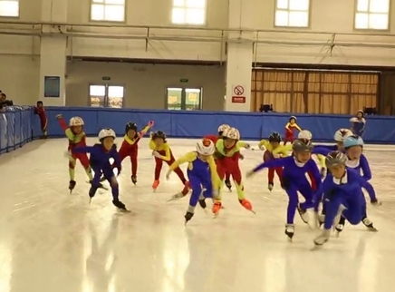 新闻当事人 少年速滑队冲向世界特奥会