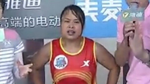 男生女生向前冲 决战昆仑之巅 春燕1秒惜败