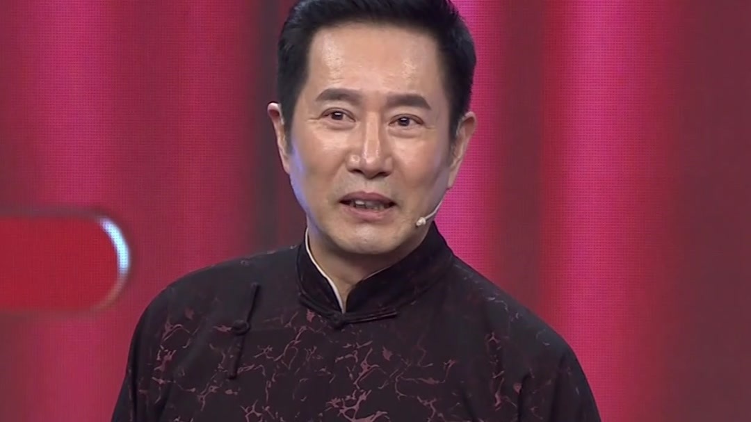 周培岩“提鞋”姚刚搭档说相声 姚刚支招减肥就要“动起来”